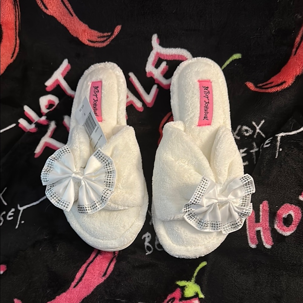 Betsey Johnson White Plush Slippers with Bows